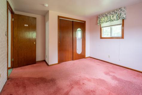 3936 Meadowbrook Brentwood PA 15227