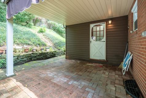 3936 Meadowbrook Brentwood PA 15227
