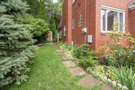 3936 Meadowbrook Brentwood PA 15227