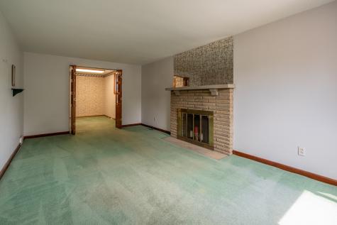 3936 Meadowbrook Brentwood PA 15227