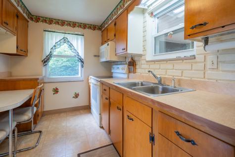 3936 Meadowbrook Brentwood PA 15227