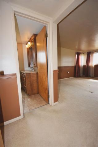 327 Wayne Street Claysville PA 15323