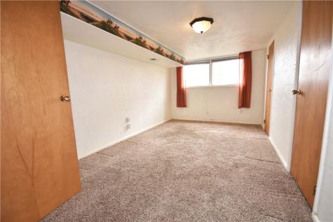327 Wayne Street Claysville PA 15323