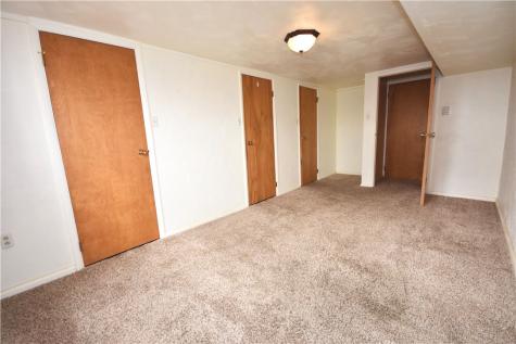 327 Wayne Street Claysville PA 15323
