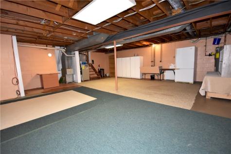 327 Wayne Street Claysville PA 15323