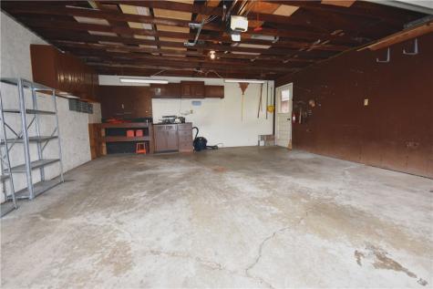 327 Wayne Street Claysville PA 15323