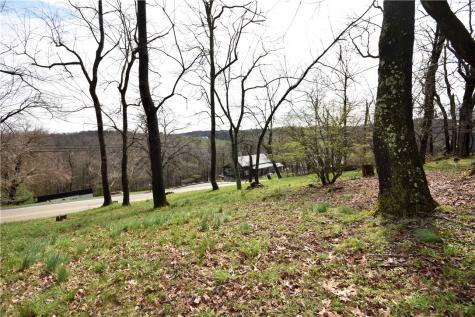 327 Wayne Street Claysville PA 15323
