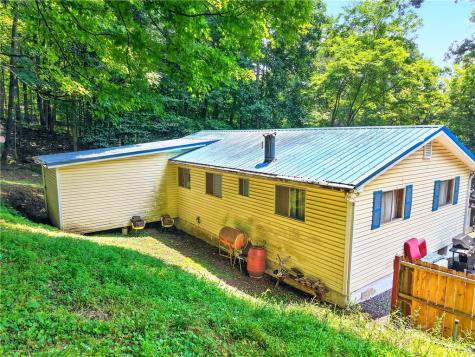 627 E Lakeview Road Henry Clay Township PA 15424