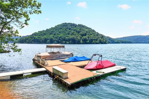 627 E Lakeview Road Henry Clay Township PA 15424