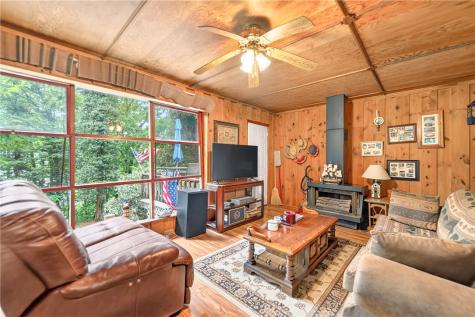 627 E Lakeview Road Henry Clay Township PA 15424