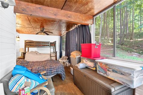 627 E Lakeview Road Henry Clay Township PA 15424