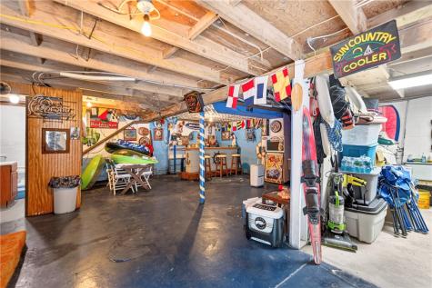 627 E Lakeview Road Henry Clay Township PA 15424