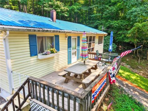 627 E Lakeview Road Henry Clay Township PA 15424