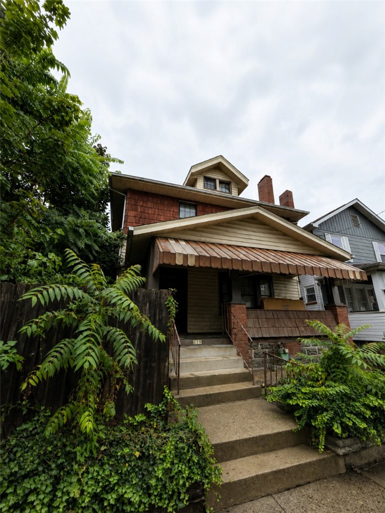 619 E 3rd Avenue Tarentum PA 15084