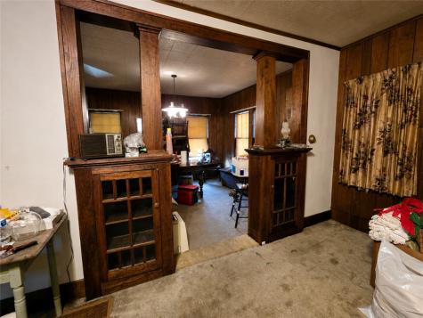619 E 3rd Avenue Tarentum PA 15084