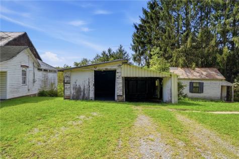 118 Saltarka Lane Jackson Township PA 16063