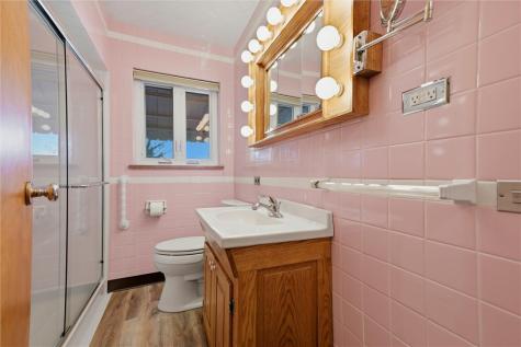 283 Kentucky Drive Lower Burrell PA 15068