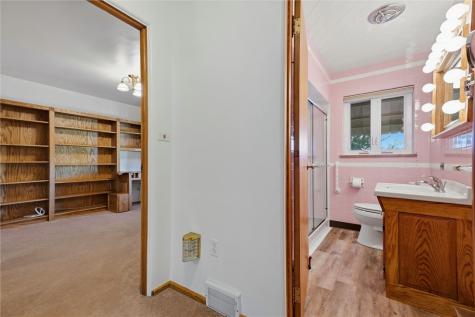 283 Kentucky Drive Lower Burrell PA 15068