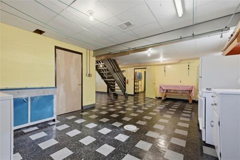 283 Kentucky Drive Lower Burrell PA 15068