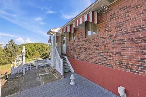 283 Kentucky Drive Lower Burrell PA 15068