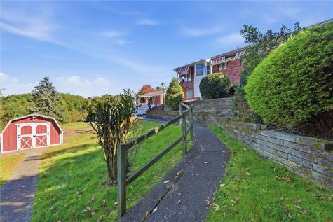 283 Kentucky Drive Lower Burrell PA 15068