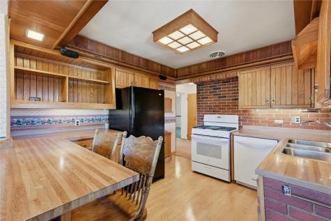 283 Kentucky Drive Lower Burrell PA 15068