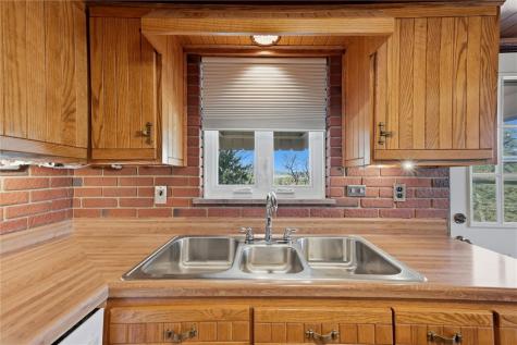 283 Kentucky Drive Lower Burrell PA 15068