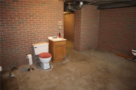 308 College Avenue Mt Pleasant Boro PA 15666