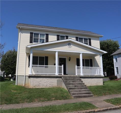 308 College Avenue Mt Pleasant Boro PA 15666