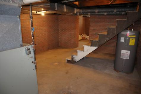 308 College Avenue Mt Pleasant Boro PA 15666