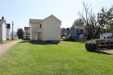 308 College Avenue Mt Pleasant Boro PA 15666