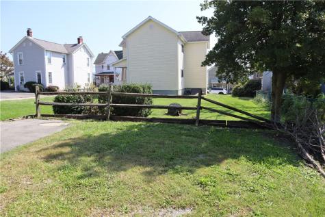 308 College Avenue Mt Pleasant Boro PA 15666