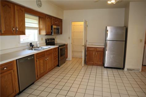 308 College Avenue Mt Pleasant Boro PA 15666