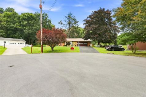 114 Cambridge Road Westmont Hilltop School District PA 15905
