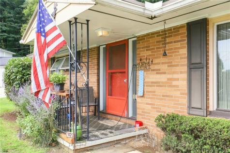 114 Cambridge Road Westmont Hilltop School District PA 15905