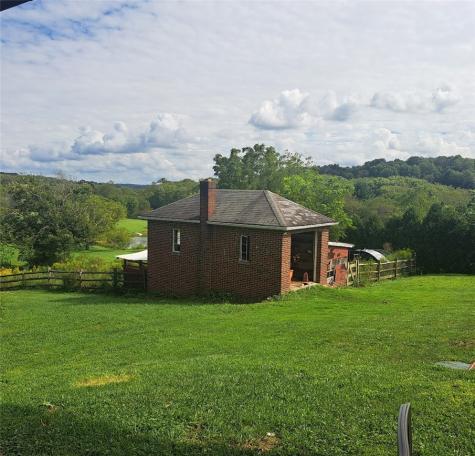 948 Herman Road Summit Township PA 16002