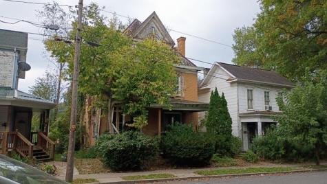 68 W Lincoln Street Waynsbrg/frankln Township PA 15370