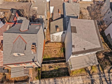 2810 Edwards Way South Side PA 15203