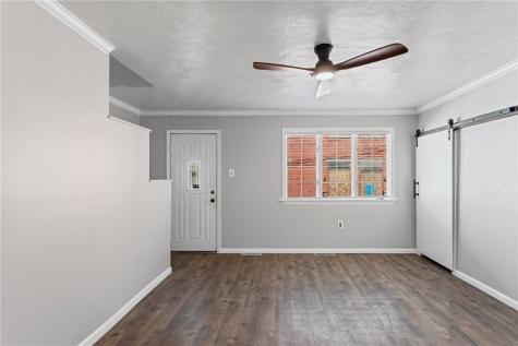 2810 Edwards Way South Side PA 15203