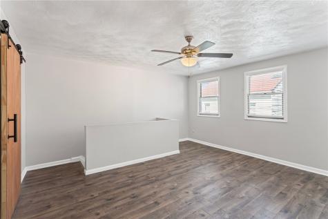 2810 Edwards Way South Side PA 15203