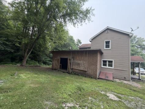 1435 Sharon Road Bridgewater PA 15009