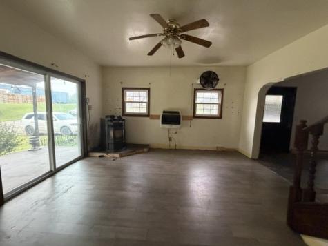 1435 Sharon Road Bridgewater PA 15009