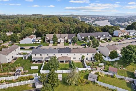 195 Cambria Hill Drive Tarentum PA 15084