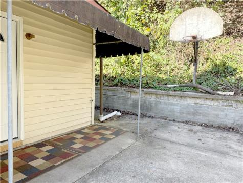 597 Market St., Leechburg, Pa Leechburg Boro PA 15656