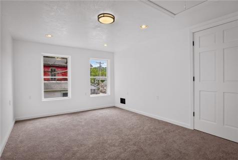 635 Valley Street Oakmont PA 15139