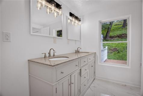 635 Valley Street Oakmont PA 15139