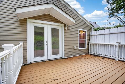 635 Valley Street Oakmont PA 15139