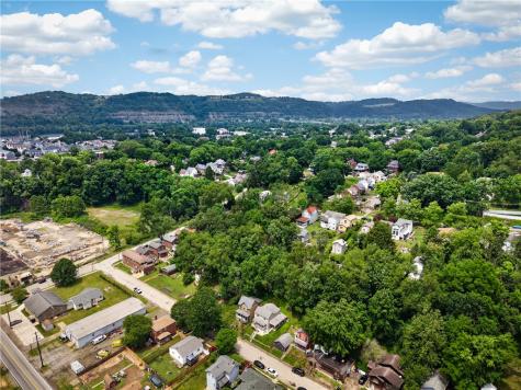 635 Valley Street Oakmont PA 15139