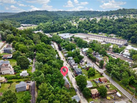 635 Valley Street Oakmont PA 15139