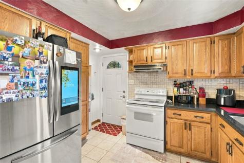 309 Young Avenue Township Of But Nw PA 16001